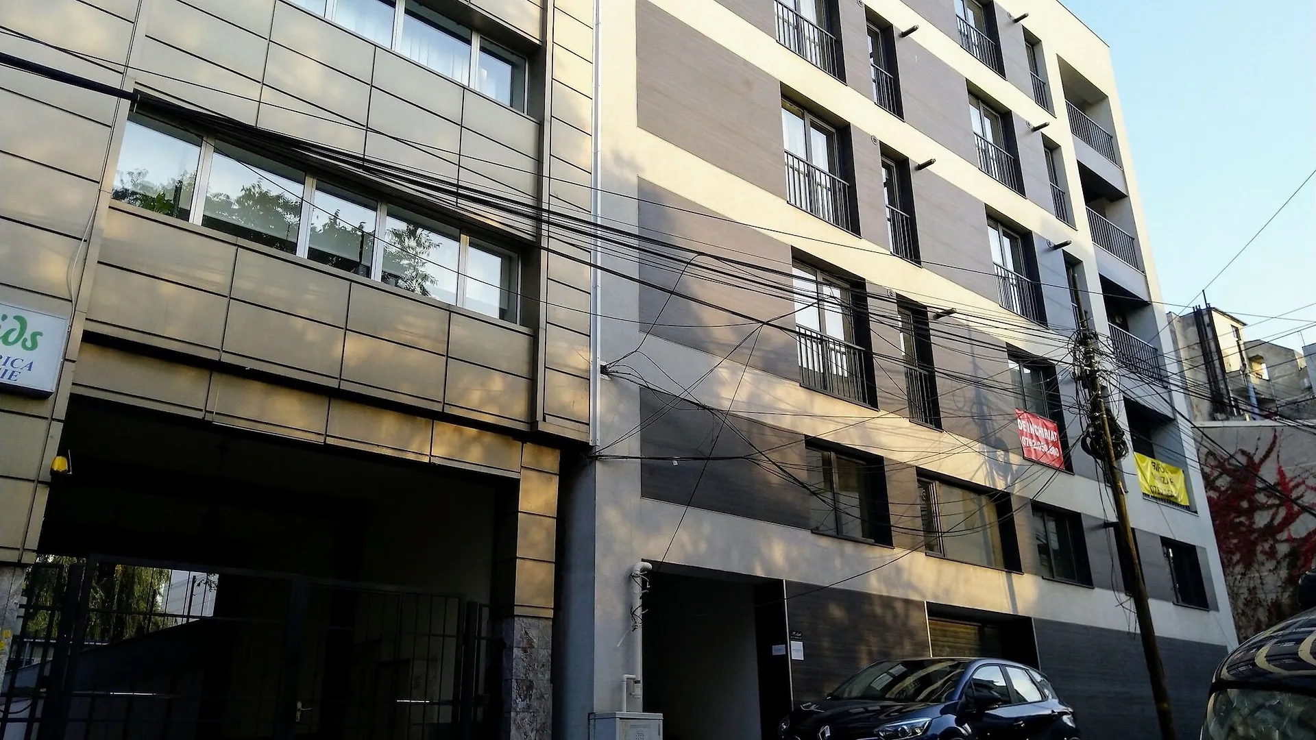 Omnes Victoria Square Apartment Bucharest